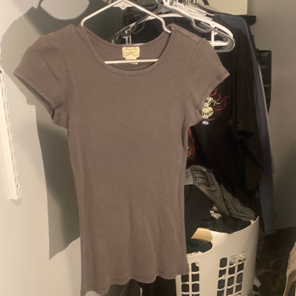 Grey tight fitted t shirt